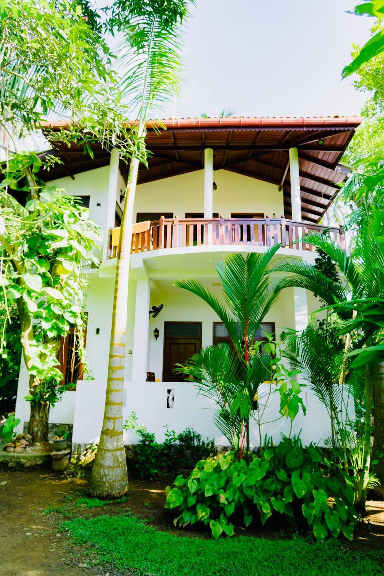 Shadow Surf Bay Hotel Tangalle Exterior photo